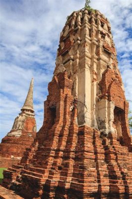 Phra Nakhon Si Ayutthaya: En Mystisk Stenmonument och en Hyllning till Den Heliga Eken